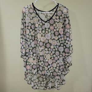 Blumin Apparel Size Small Floral Sheer Women's V Neck Top